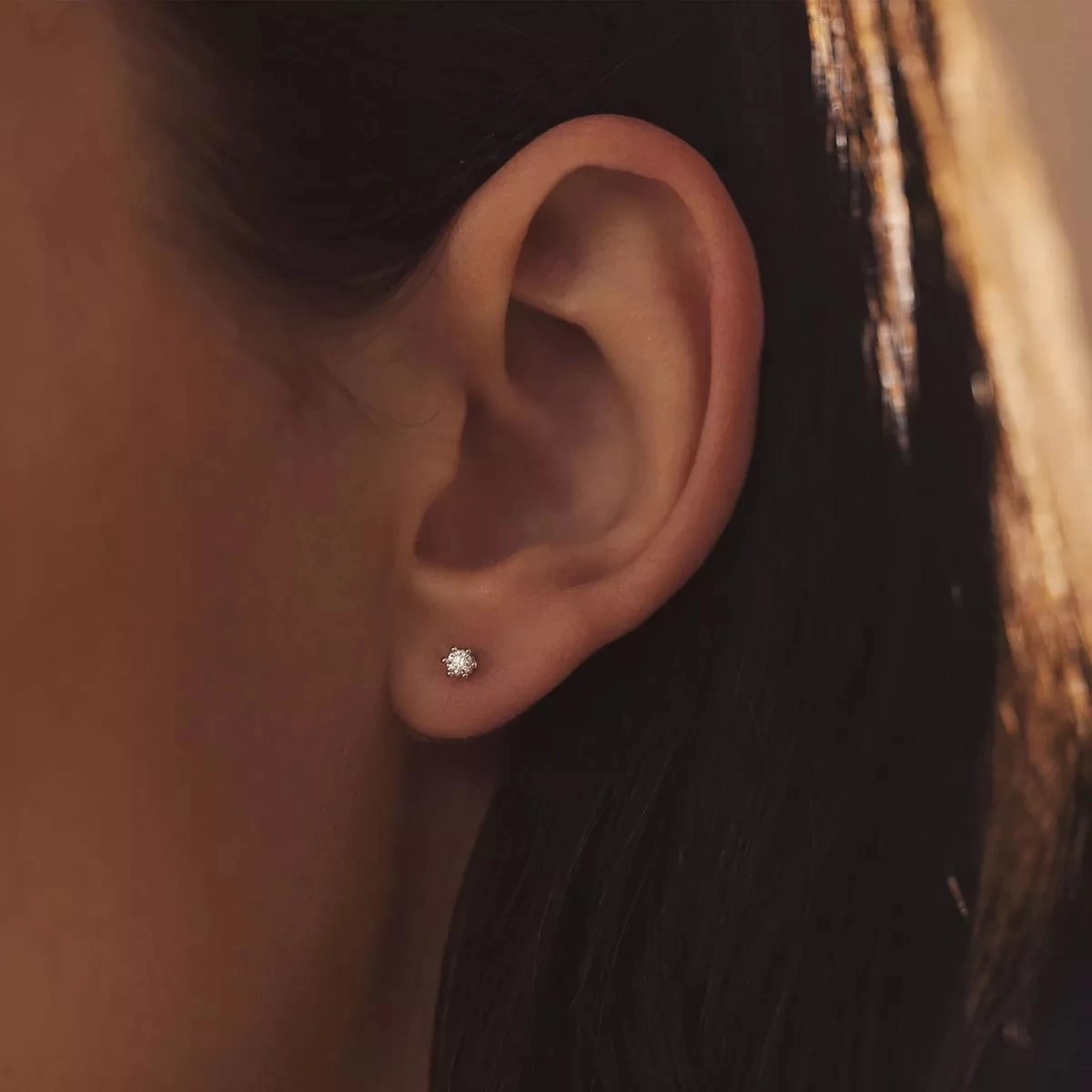 Isabel Bernard De La Paix Emily 14 Karat Ear Studs | Diamond 0.10 White Gold Ohrstecker - Image 2