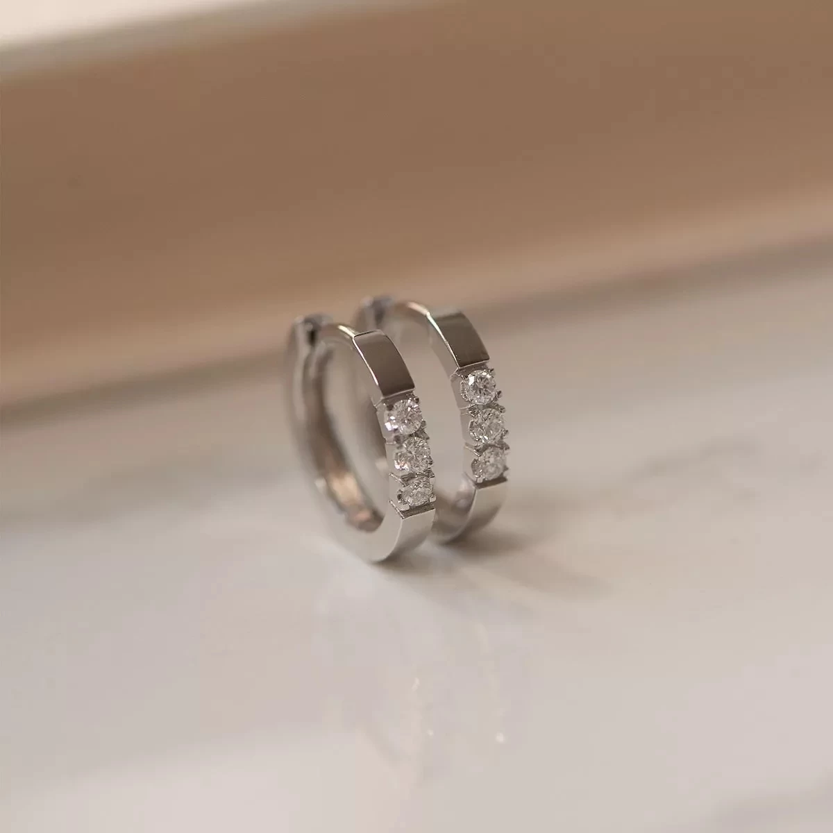 Isabel Bernard De La Paix Madeline 14 Karat Hoop Earrings | Diamo White Gold Creole - Image 7